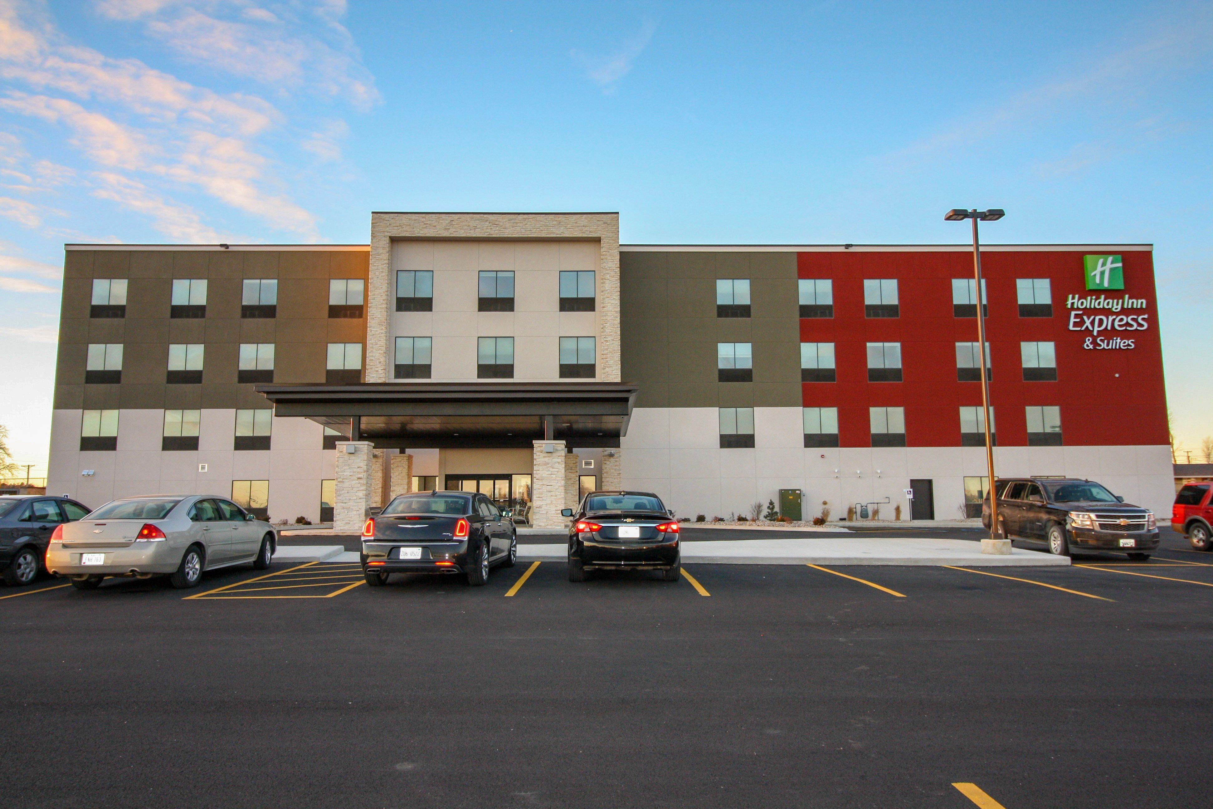 Holiday Inn Express & Suites - Kirksville - University Area By Ihg Dış mekan fotoğraf
