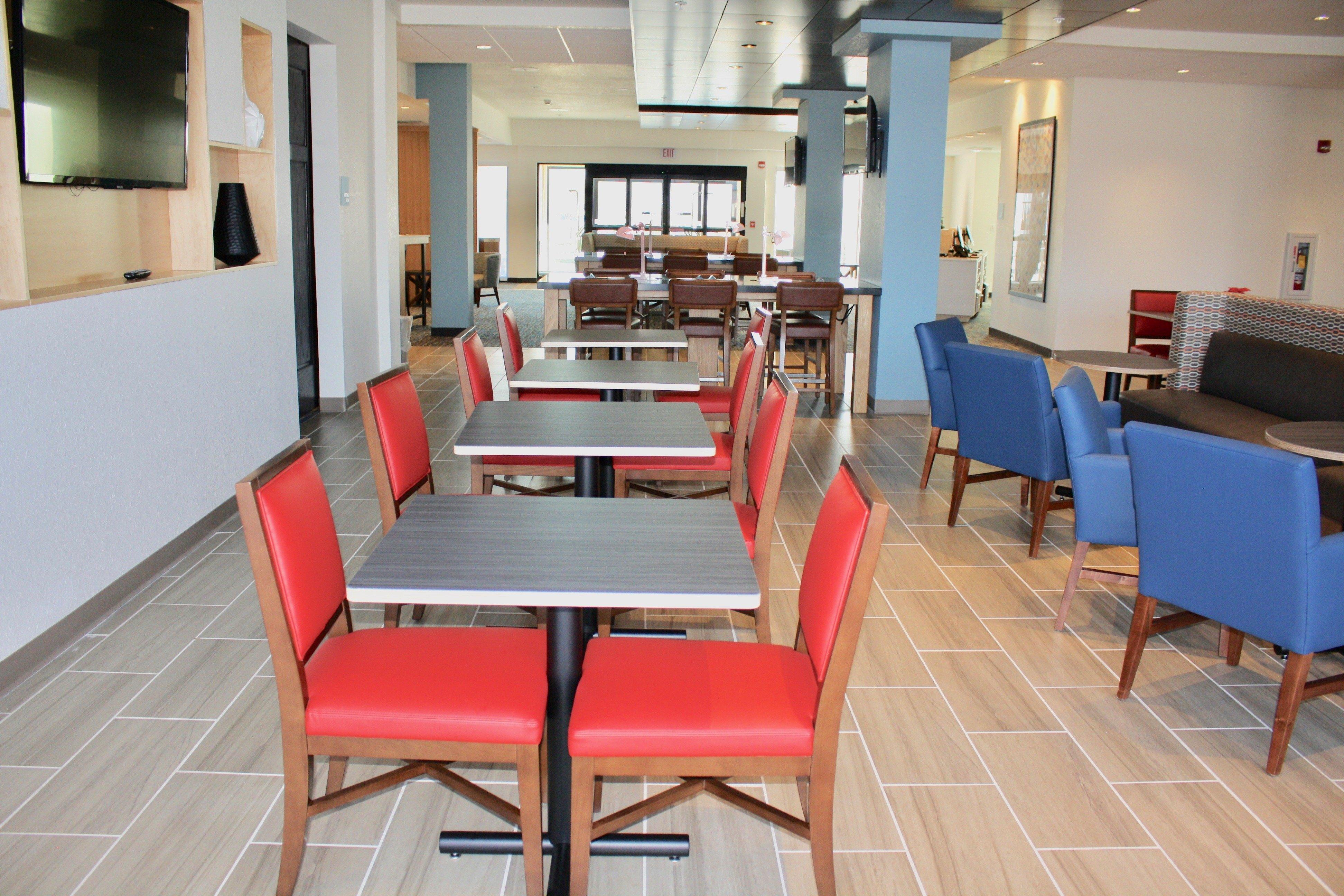 Holiday Inn Express & Suites - Kirksville - University Area By Ihg Dış mekan fotoğraf
